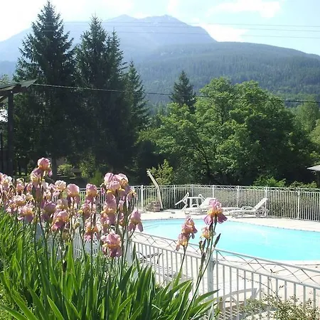 Gite/hotel Rolland Otel Saint-Vincent-les-Forts