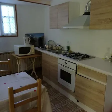 Gite/hotel Rolland * Saint-Vincent-les-Forts