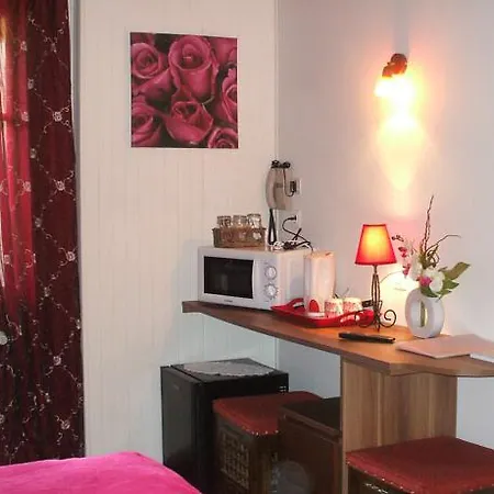 Gite/hotel Rolland * Saint-Vincent-les-Forts
